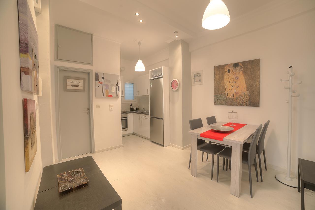 Cosy Apartment In Glyfada Center Athens Exterior photo